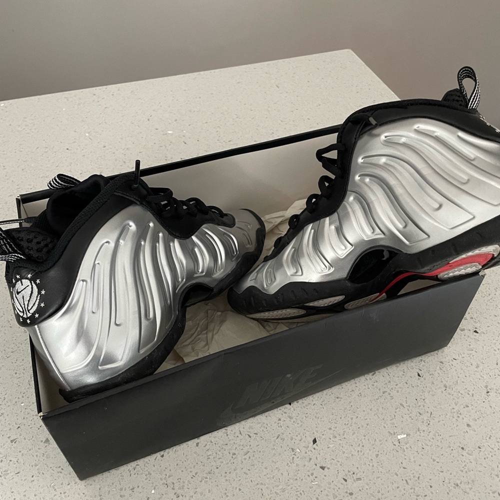 Nike Chrome Foamposites🩶 - Picture 3 of 5